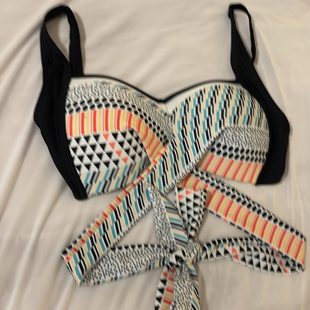Colorful Geometric Bikini Set - Picture 2 of 5